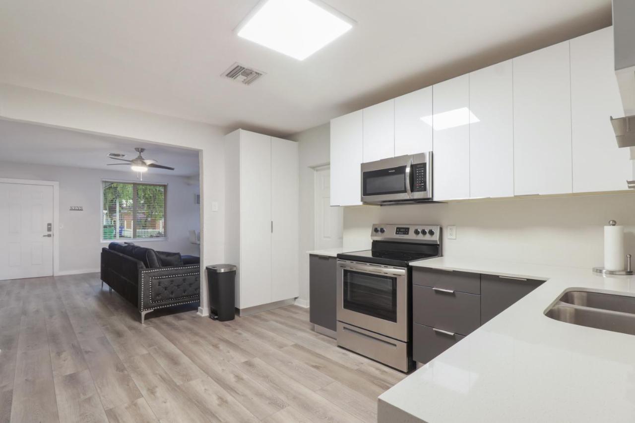 Spacious And Luxurious Home Centrally Located Between Miami And Ft. Lauderdale Miramar Exteriér fotografie