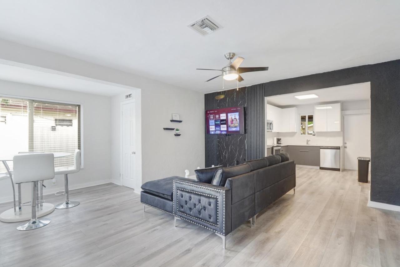 Spacious And Luxurious Home Centrally Located Between Miami And Ft. Lauderdale Miramar Exteriér fotografie