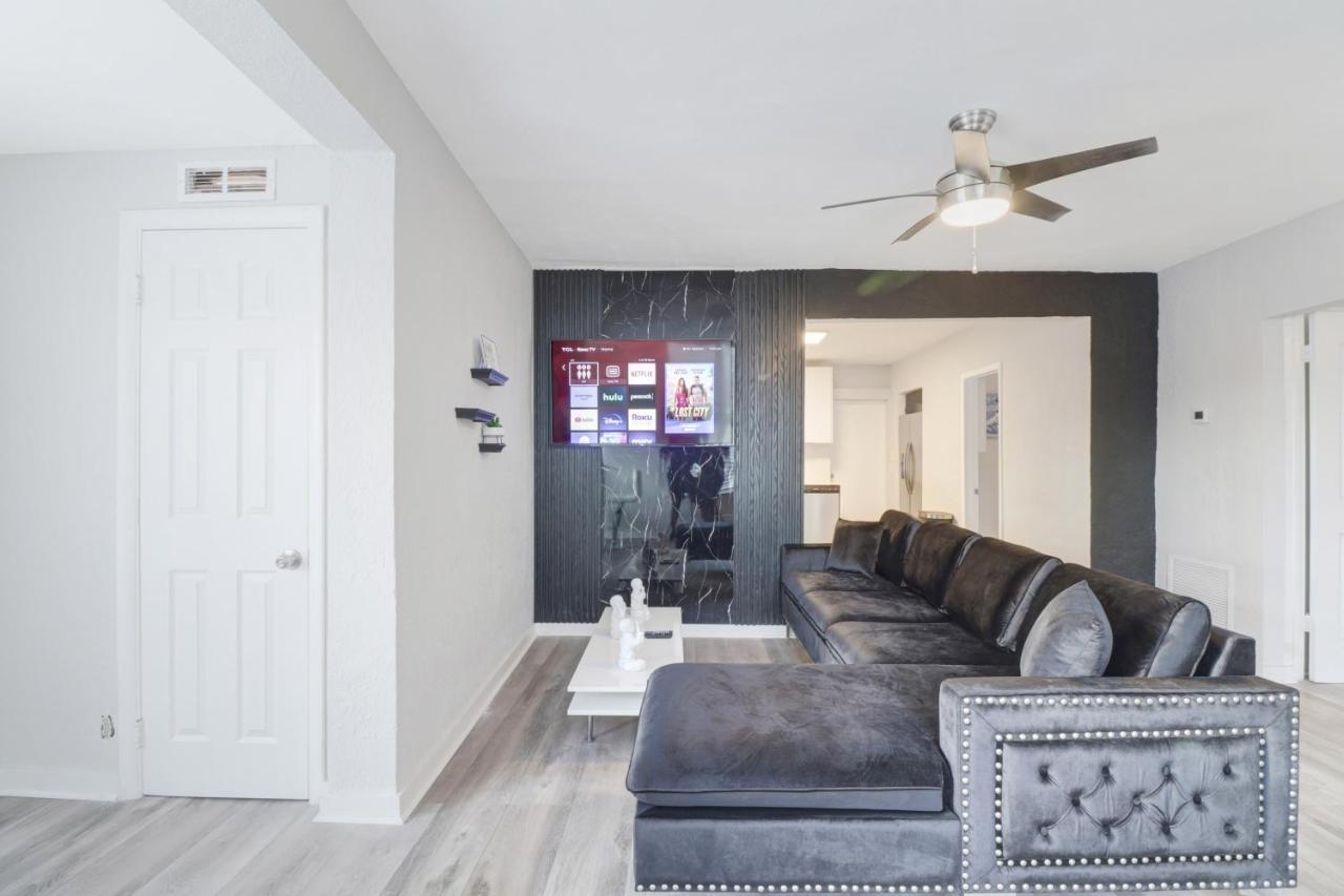 Spacious And Luxurious Home Centrally Located Between Miami And Ft. Lauderdale Miramar Exteriér fotografie